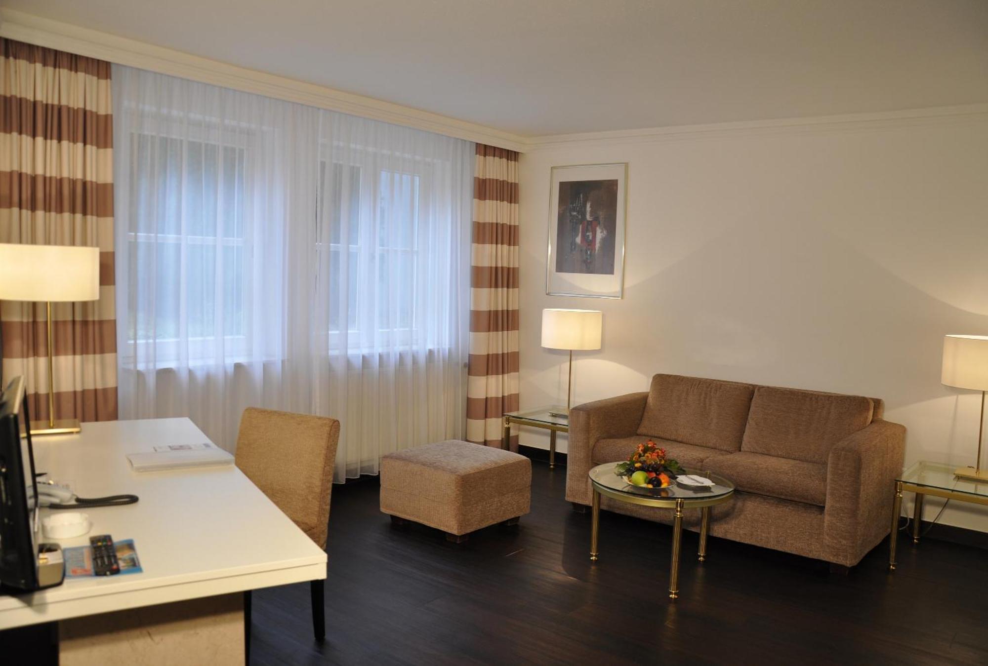 Relexa Waldhotel Schatten Stuttgart Cameră foto